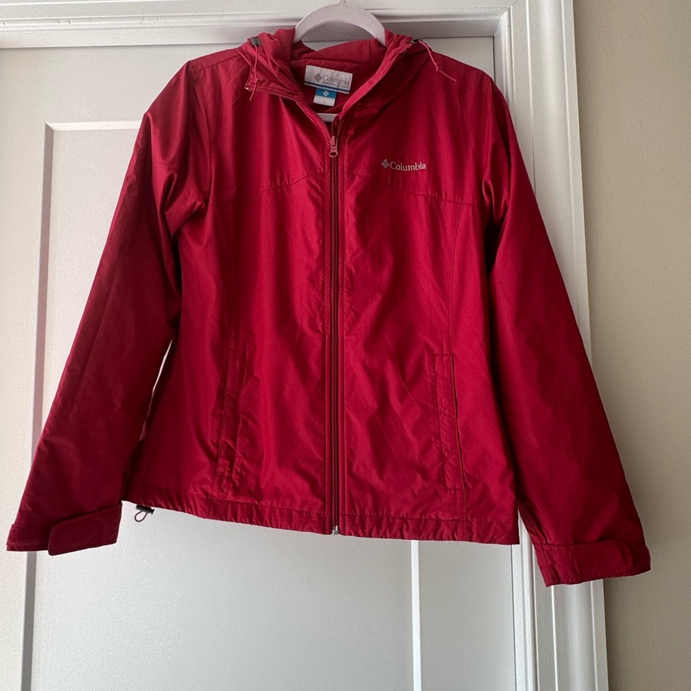 Columbia Women’s' Vibrant Red windbreaker Raincoat